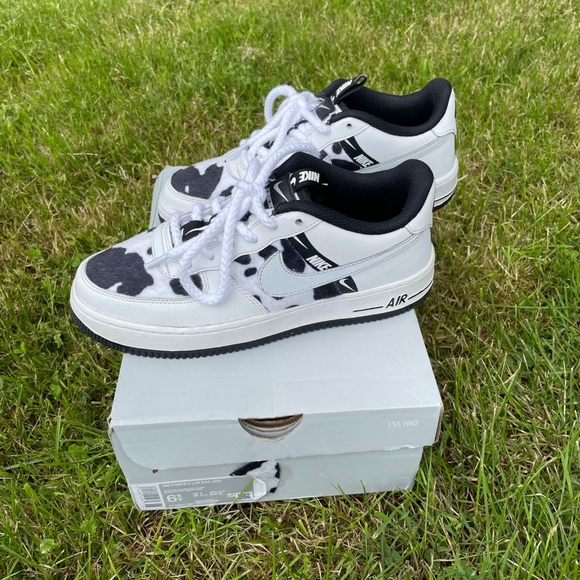 Custom nike airforce1 - Picture 1 of 4